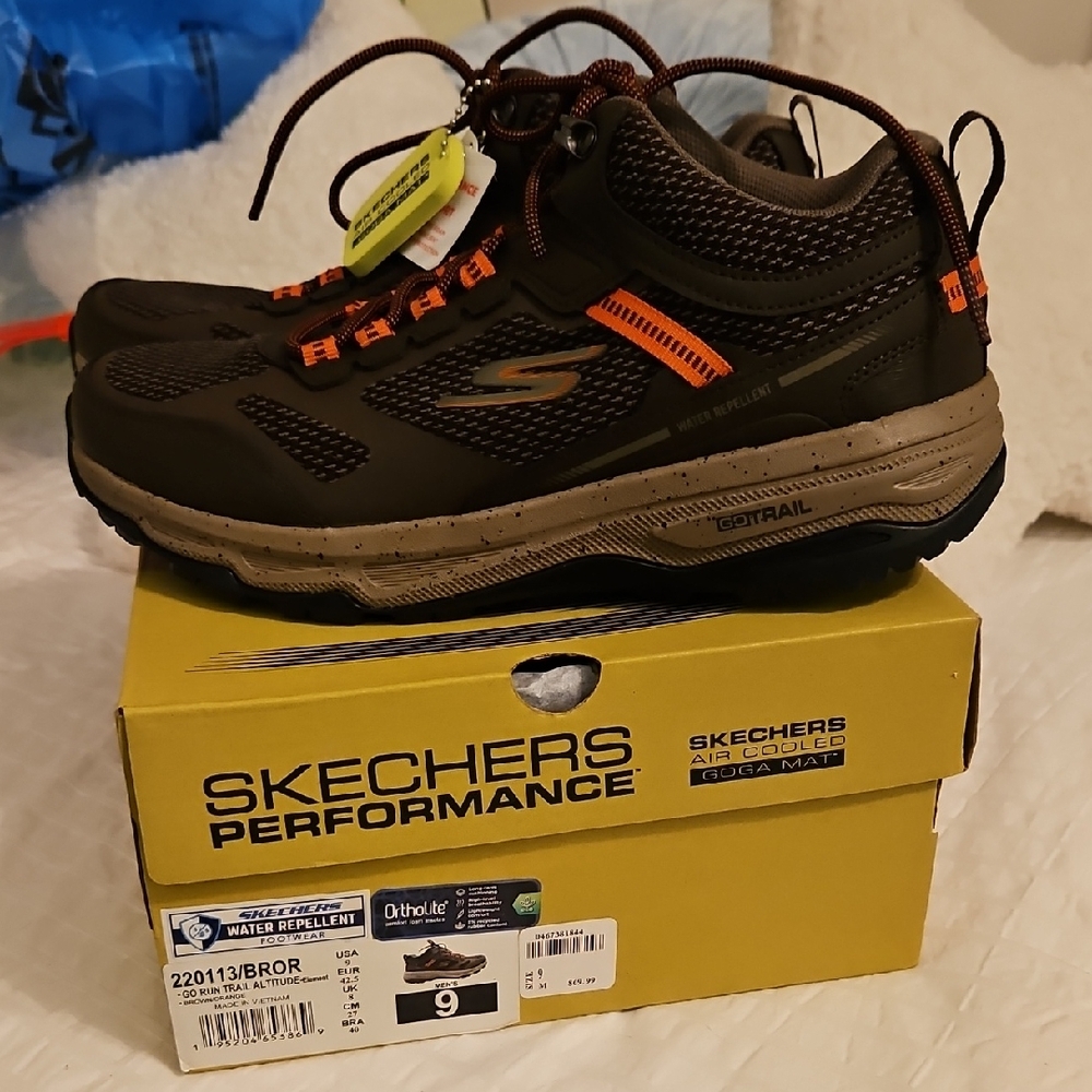 Skechers Men Sneakers